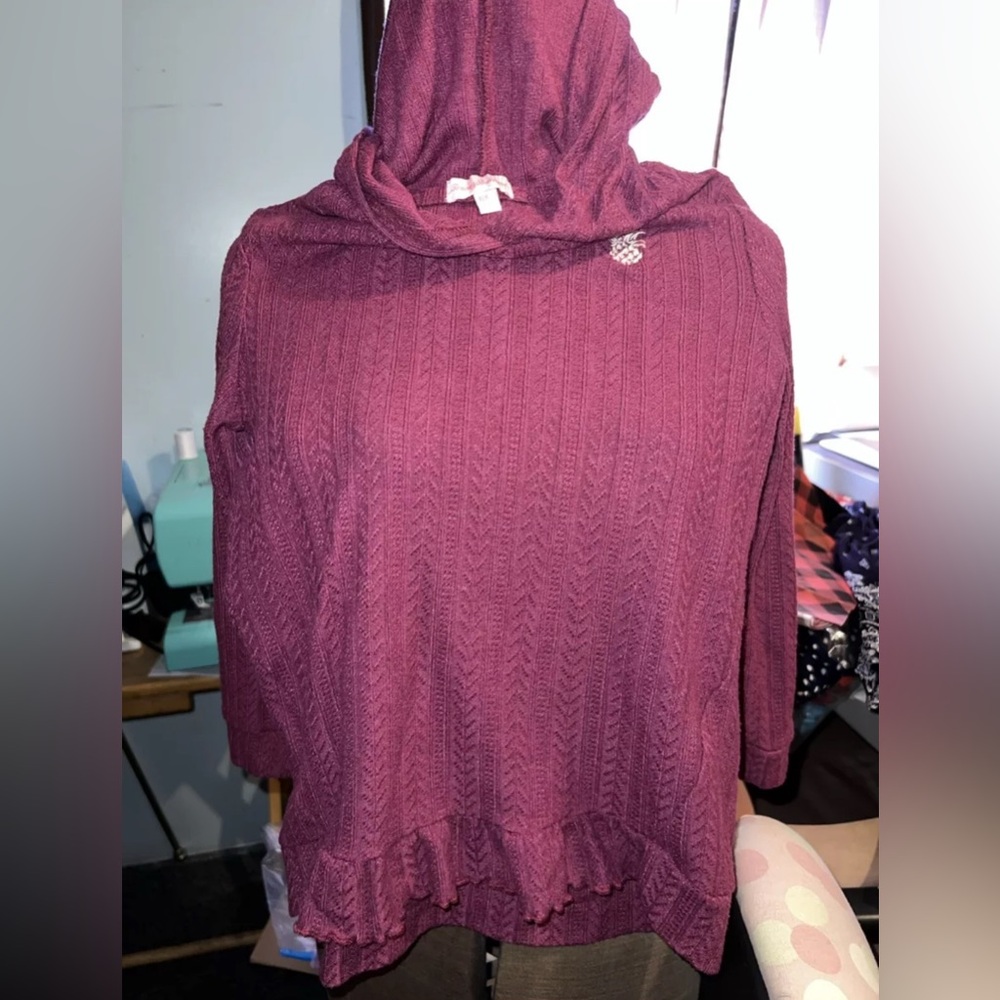 Tommy Bahama girls longsleeved hooded knit shirt with ruffled hem Sz 6x